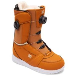 Boots DC Lotus Brown Off White -Montagne Équipe a3bbd0245c652c0f06b96477c18b65ce1b2c076b H23DCUSBOO3326740 4